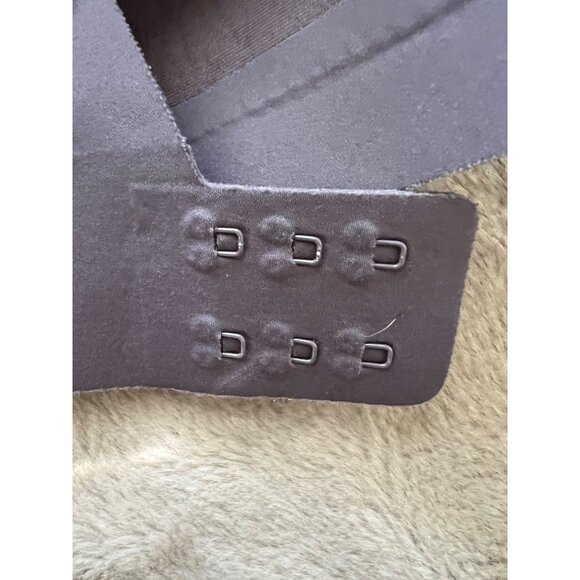 Lululemon Purple Sports Bra 36E Adjustable Crossback Straps Nylon Blend - Picture 5 of 7